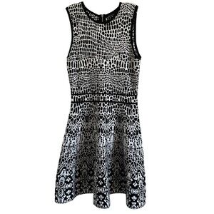 Karen Millen Fit & Flare Knit Sweater Dress Black & White Sz 4